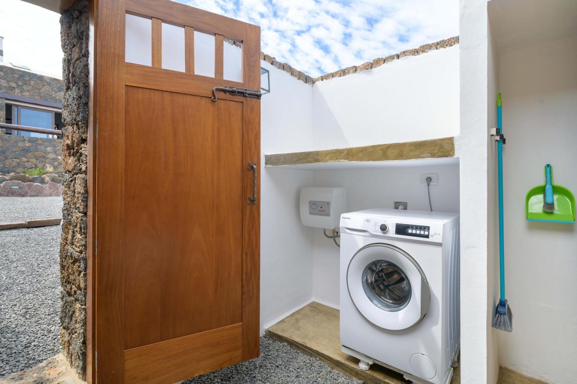 Apartamento Los 4 Nobles Tinajo Dış mekan fotoğraf